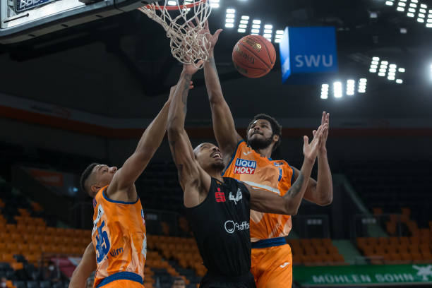 战术上进行 战术上进行